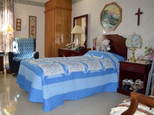 Maples Home for Seniors suite with single bed 